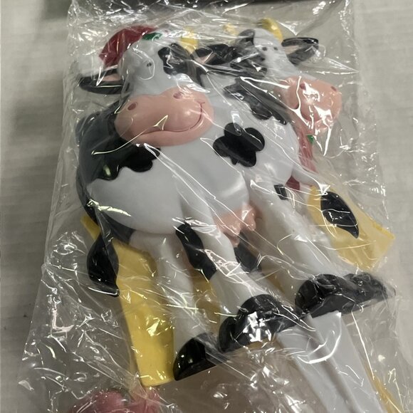 Vintage JSNY Plastic Christmas Yard Lawn Stakes Decor Cows Farms Moo 1990 3PC - Picture 6 of 9
